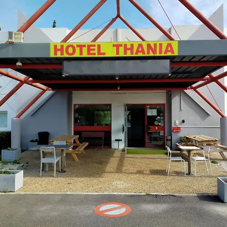 Thania Hotel