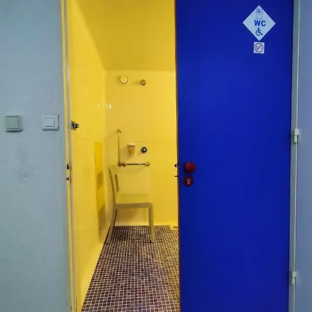 Hotel Thania 2*