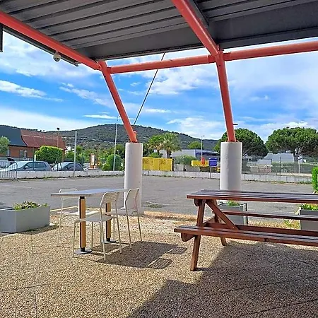 מלון Thania Sete פרונטיניאן